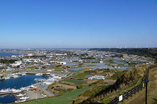 広大な景色に包まれる