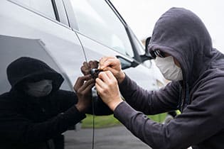 車上荒らしに注意
