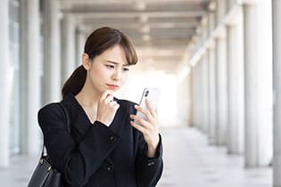 ソーシャルメディアや電話を使った情報発信