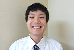笑顔を絶やさず作業