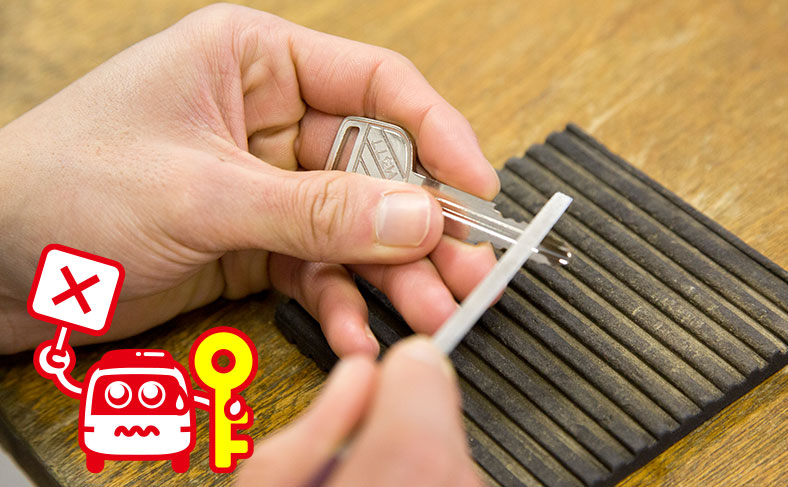 勝手に合鍵を作成する