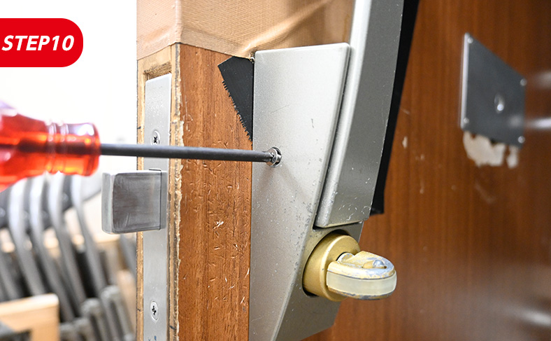 室内ハンドルを取り付けて美和ロック/miwaの鍵交換完了