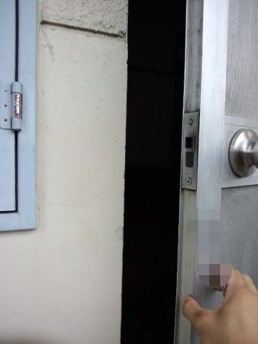 事務所鍵への作業です（北区梶原）