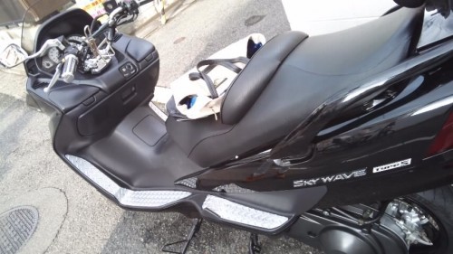 タイヤに挟まってしまったチェーンロック（台東区上野）