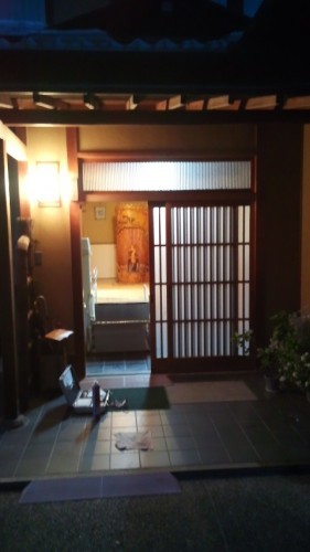 札幌市：引戸と勝手口の２箇所を