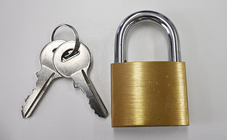 シリンダー式南京錠の開け方