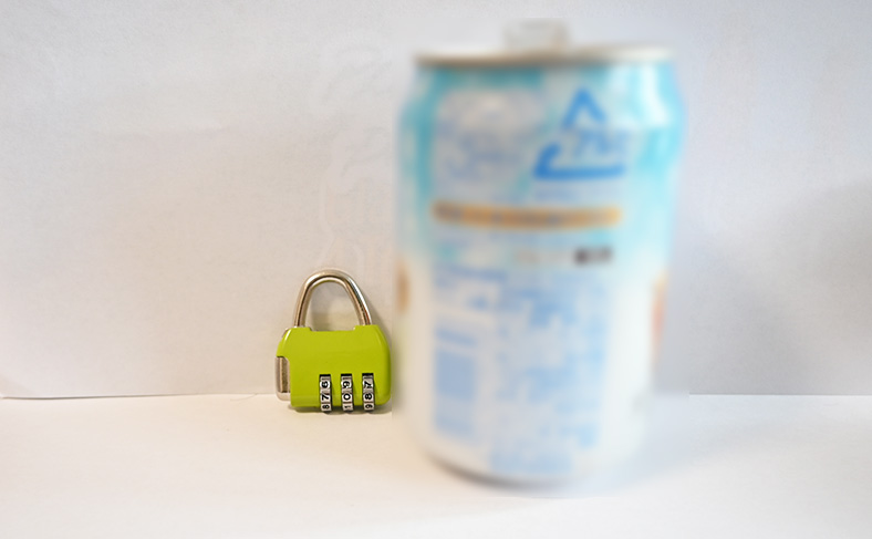 アルミ缶を使ったダイヤル式南京錠の開け方